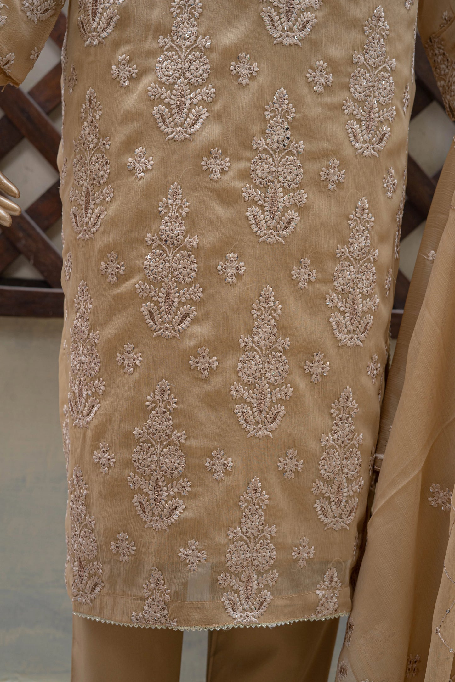 4pc - Stitched Embroidered Chiffon Luxury Suit