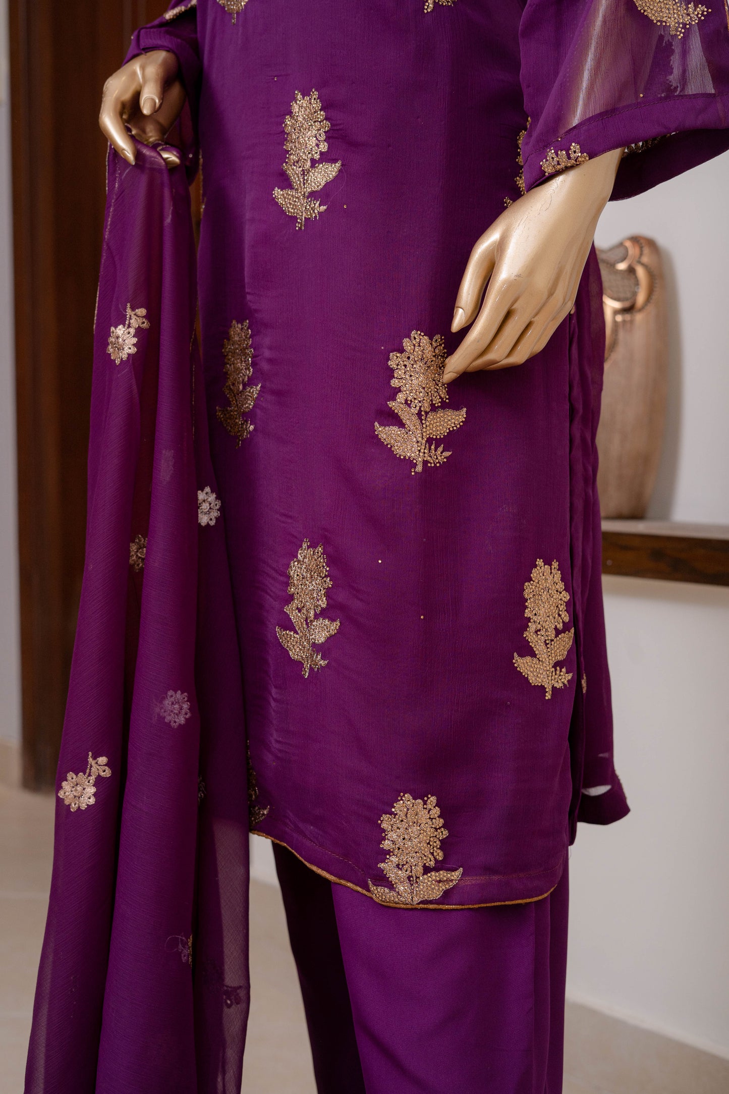 4pc - Stitched Embroidered Chiffon Luxury Suit