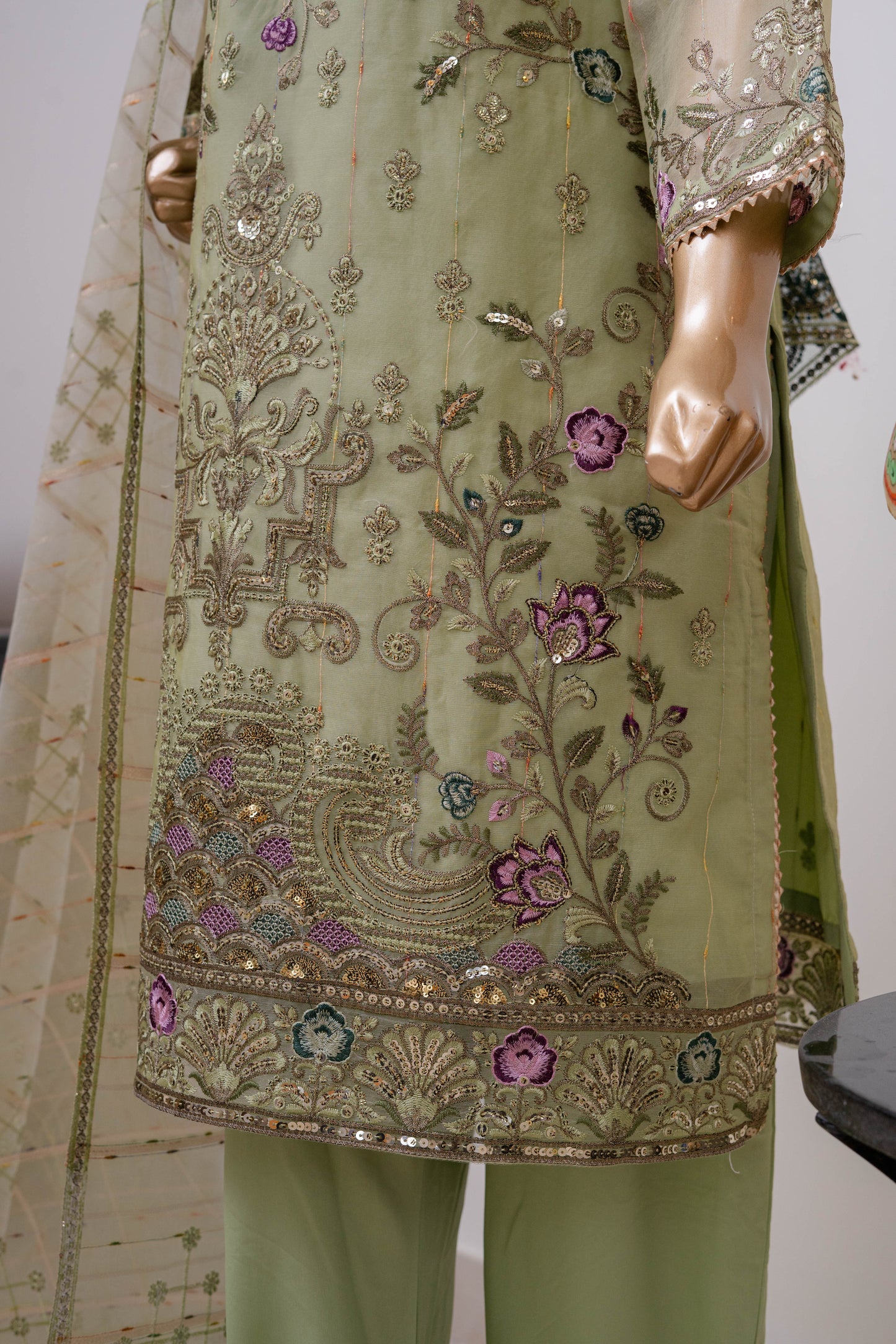 4pc - Stitched Embroidered Fancy Organza Luxury Suit